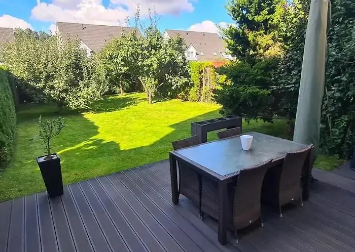 بيت للعطل Modern Townhouse, Quiet And Close To The Centre. *